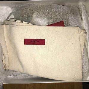 Valentino zeppa light invory rockstud  damaged box
